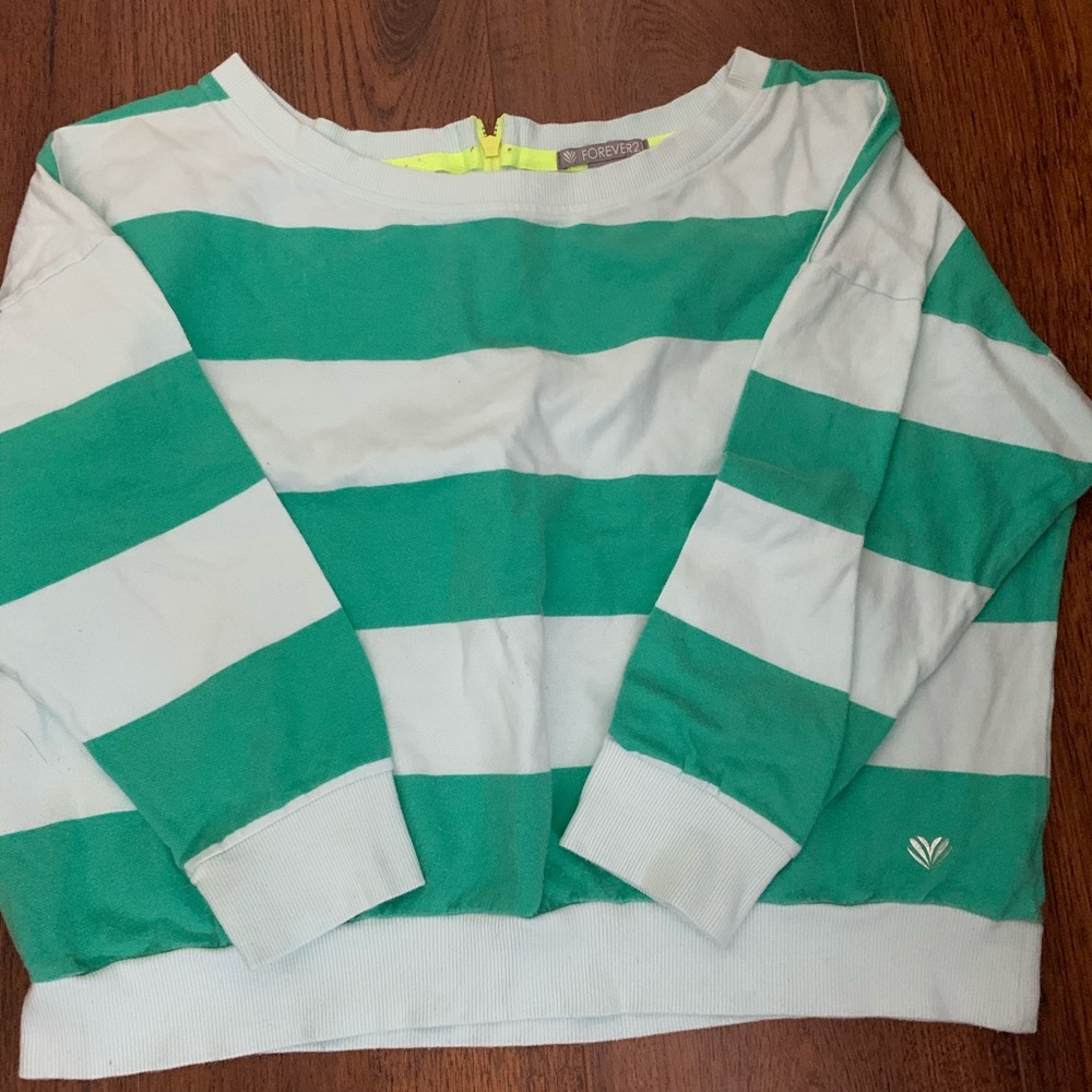 semi cropped long sleeve thick shirt